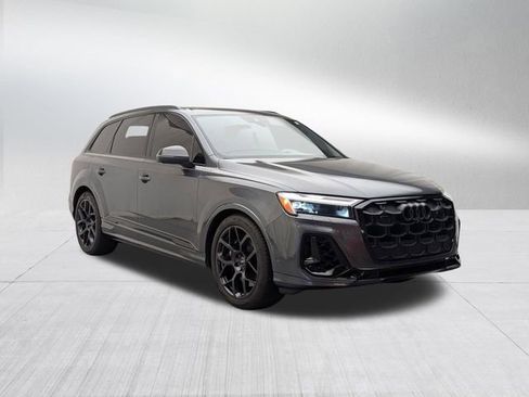 Used 2025 Audi SQ7 Premium Plus w/ Executive Package AWD/4WD image 3