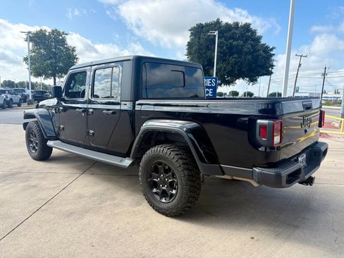 Used 2023 Jeep Gladiator Sport AWD/4WD image 7