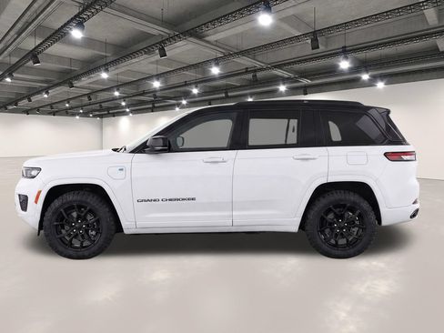 Used 2024 Jeep Grand Cherokee Limited 4xe AWD/4WD image 6