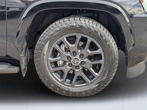 Used 2024 Toyota Sequoia Platinum image 11