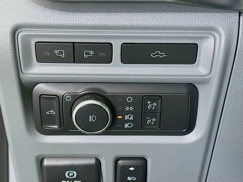 Used 2021 Ford F150 Lariat w/ Equipment Group 502A High image 17