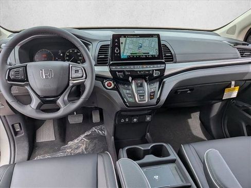 New 2026 Honda Odyssey Touring image 14