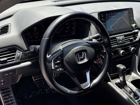 Used 2018 Honda Accord Sport image 3