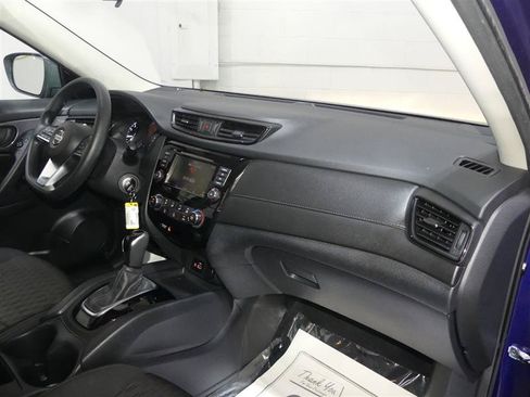 Used 2020 Nissan Rogue S AWD/4WD image 24
