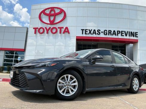 Used 2025 Toyota Camry LE FWD image 2