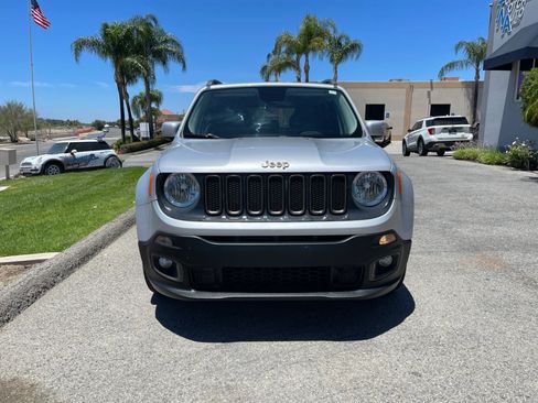 Used 2016 Jeep Renegade 75th Anniversary FWD image 2