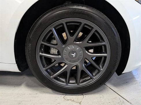 Used 2025 Tesla Model 3 Long Range AWD/4WD image 12