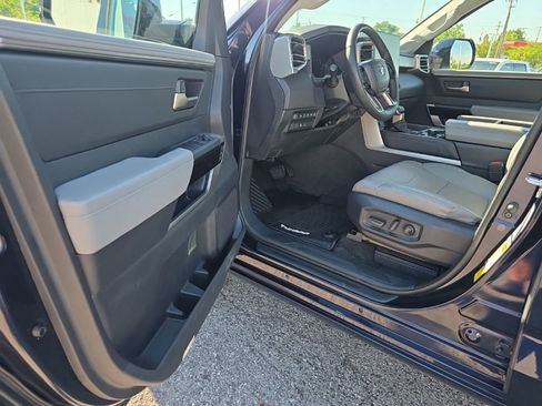 Used 2023 Toyota Tundra Limited AWD/4WD image 10