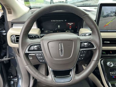 Certified 2022 Lincoln Nautilus FWD w/ Premium Package image 32