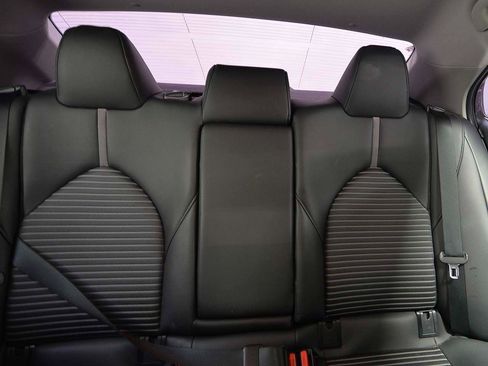 Used 2024 Toyota Camry SE image 8