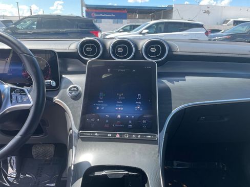 Used 2024 Mercedes-Benz GLC 300 image 18