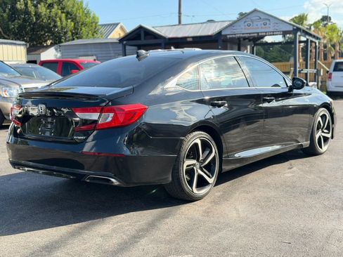 Used 2018 Honda Accord Sport image 6