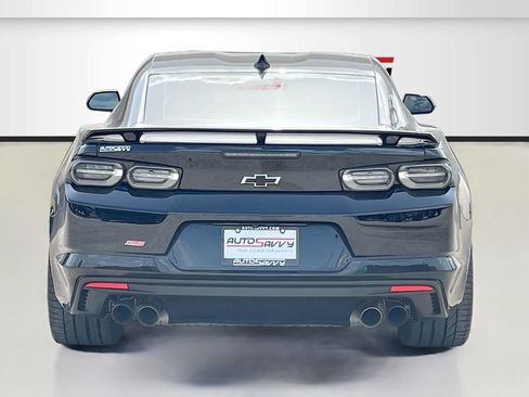 Used 2022 Chevrolet Camaro SS RWD image 6