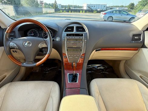 Used 2010 Lexus ES 350 FWD image 3