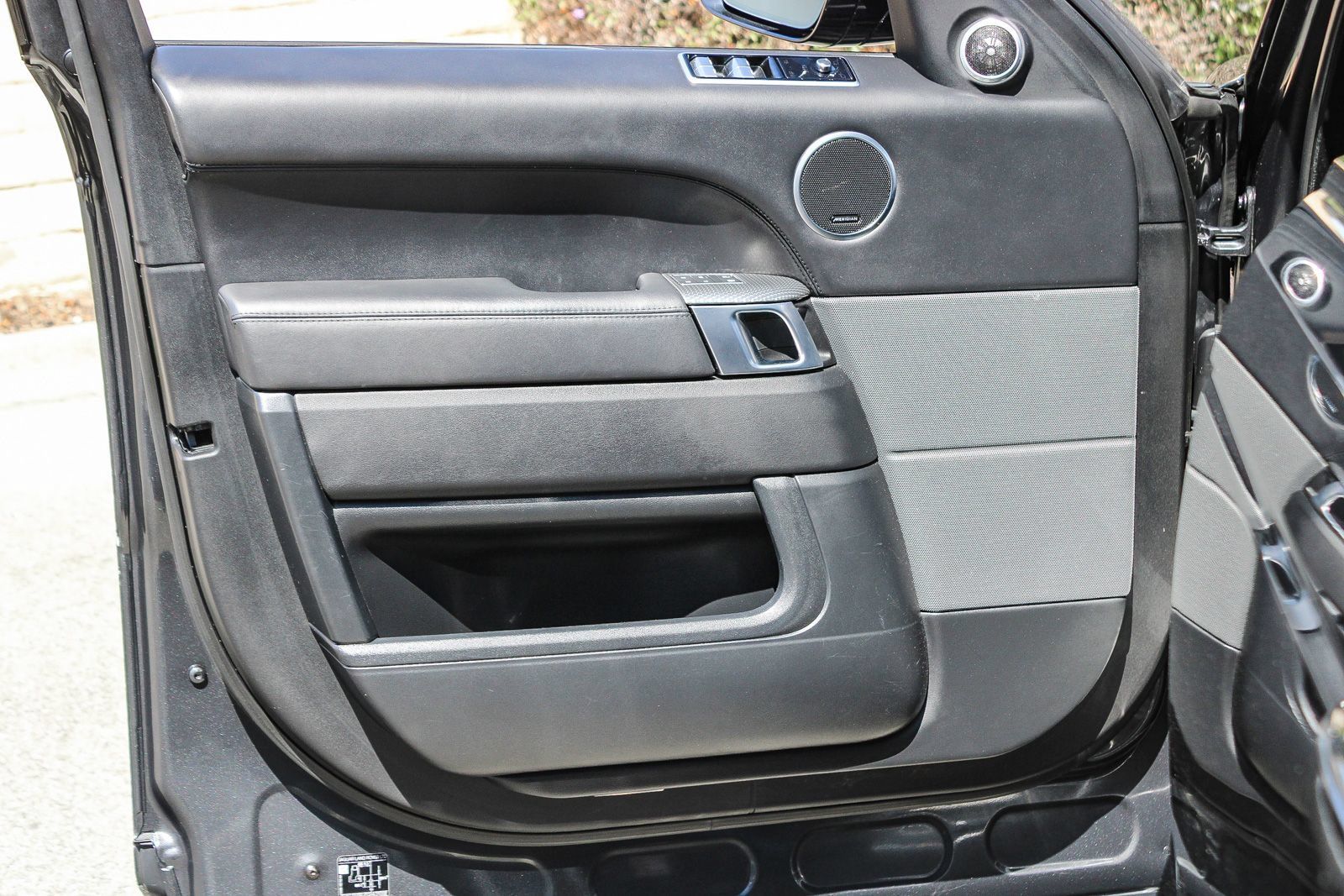 Used 2022 Land Rover Range Rover Sport HST AWD/4WD image 23