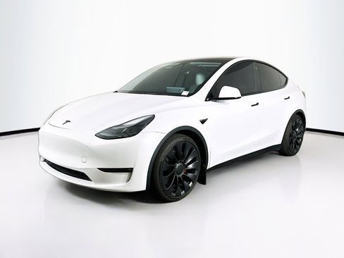 Used 2022 Tesla Model Y Performance AWD/4WD image 3