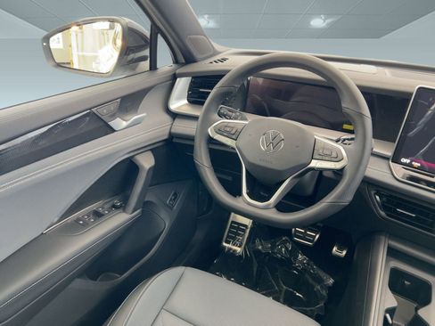 New 2026 Volkswagen Tiguan SE R-Line image 27