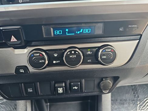 Used 2021 Toyota Tacoma SR5 RWD image 20