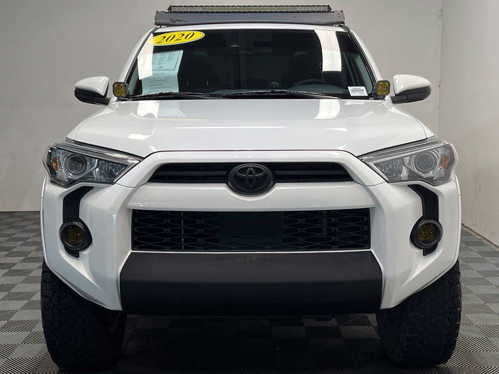 Used 2020 Toyota 4Runner SR5 Premium w/ Moonroof Package AWD/4WD image 2