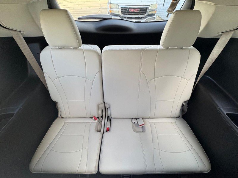 Used 2023 Buick Enclave Essence w/ Experience Buick Package FWD image 14