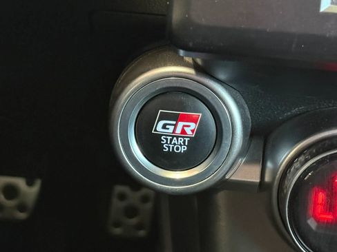 Used 2023 Toyota GR86 Premium RWD image 19