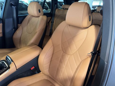 Certified 2025 BMW X5 xDrive50e w/ M Sport Package image 33