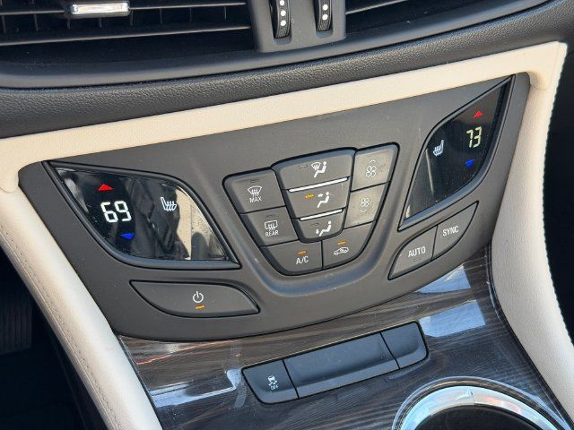 Certified 2019 Buick Envision Premium w/ LPO, Cargo Package AWD/4WD image 23