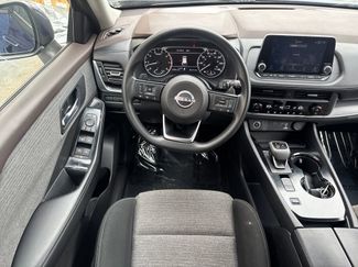 Used 2023 Nissan Rogue SV video 2