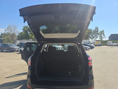 Used 2018 Ford Escape SEL FWD image 13