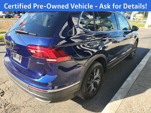 Certified 2023 Volkswagen Tiguan SE w/ Panoramic Sunroof Package AWD/4WD image 8