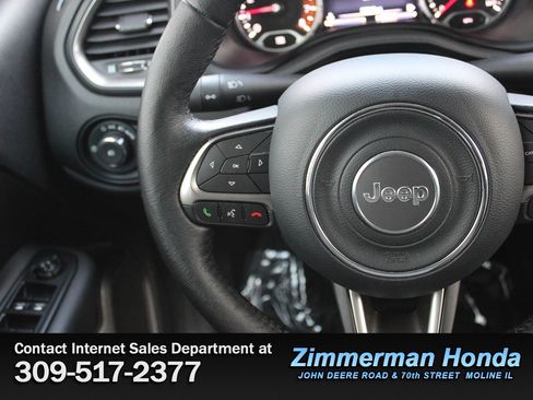 Used 2022 Jeep Renegade Limited image 12