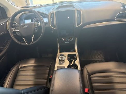 Used 2024 Ford Edge SEL w/ Convenience Package image 17
