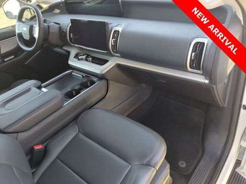 Used 2025 Ford Expedition Max Active image 23