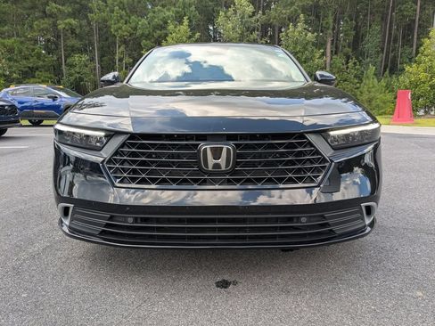 Used 2025 Honda Accord Touring image 9