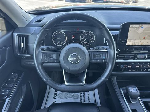 Used 2023 Nissan Pathfinder SL w/ SL Premium Package AWD/4WD image 14