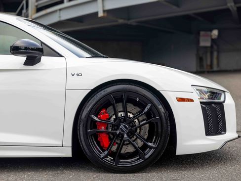 Used 2018 Audi R8 V10 RWD image 37