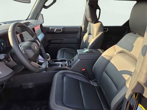 New 2026 Ford Bronco Outer Banks AWD/4WD image 9