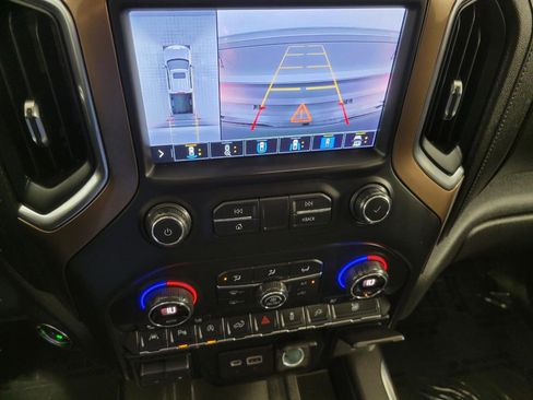 Used 2021 Chevrolet Silverado 1500 High Country w/ Technology Package AWD/4WD image 14