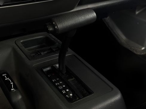 Used 2004 Jeep Wrangler X AWD/4WD image 25