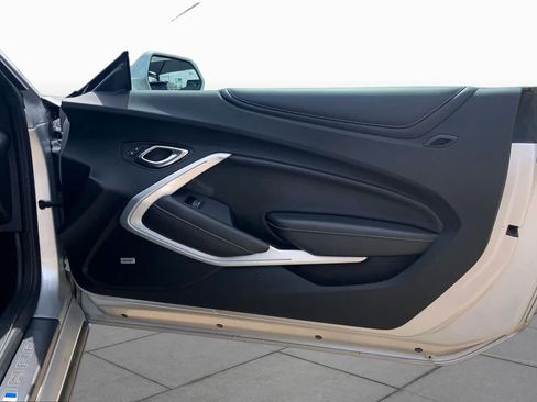 Used 2017 Chevrolet Camaro SS RWD image 22