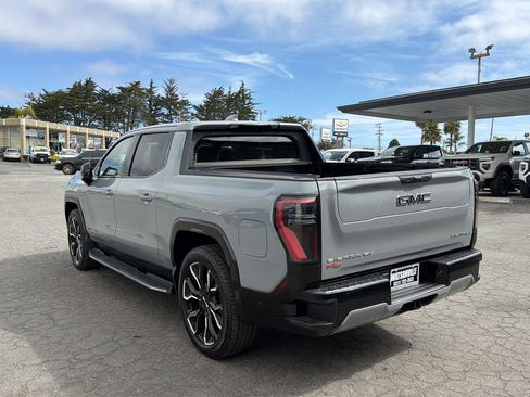 Used 2024 GMC Sierra EV Denali AWD/4WD image 6