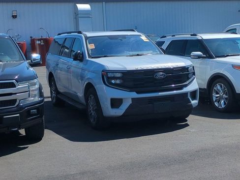 Certified 2025 Ford Expedition Max Active AWD/4WD image 1