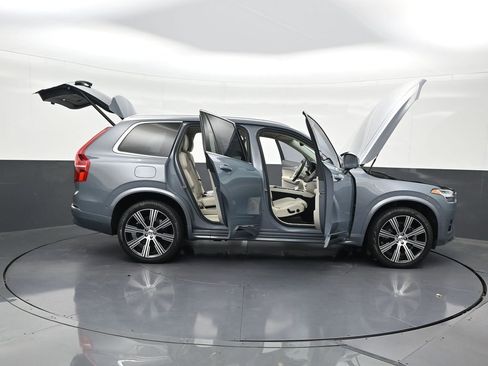 Used 2023 Volvo XC90 B6 Ultimate AWD/4WD image 34