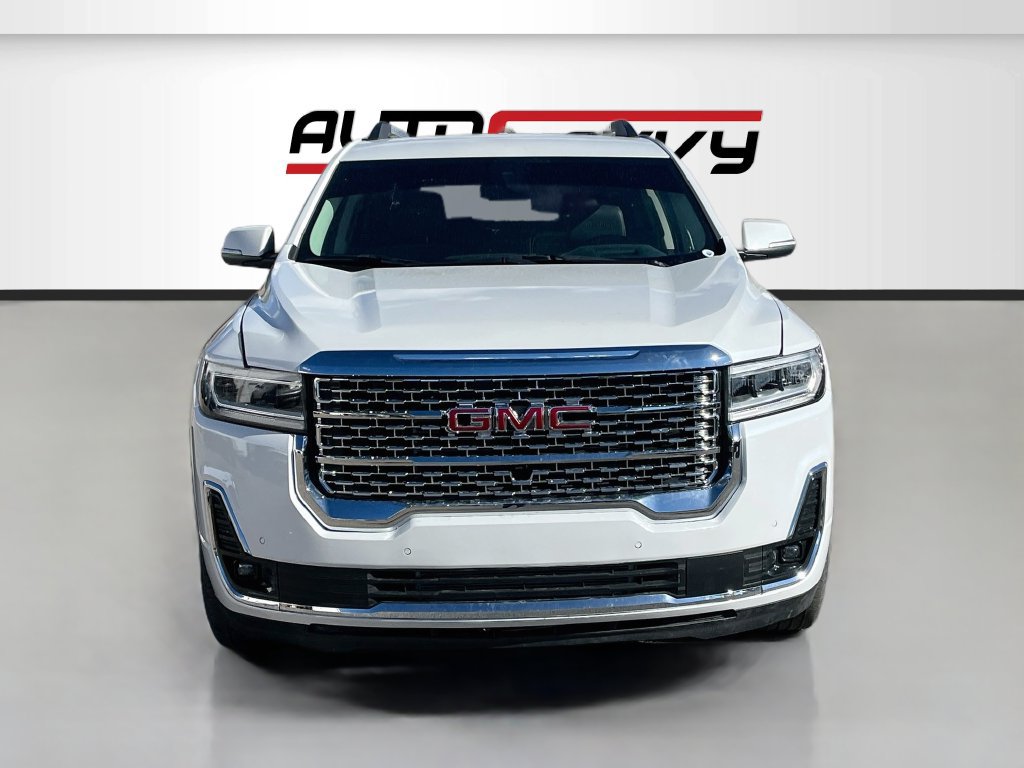 Used 2023 GMC Acadia Denali w/ Trailering Package AWD/4WD image 2