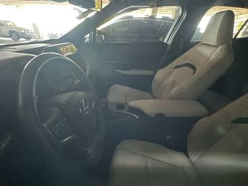 Used 2024 Lexus UX 250h FWD image 13