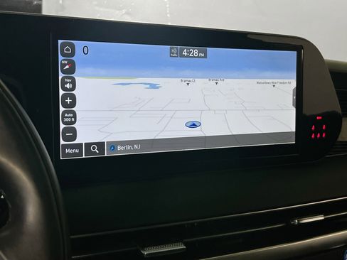 Used 2023 Hyundai Palisade Calligraphy image 13