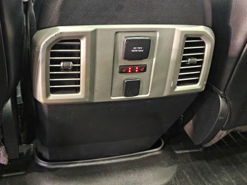 Used 2015 Ford F150 Lariat w/ Equipment Group 502A Luxury AWD/4WD image 45