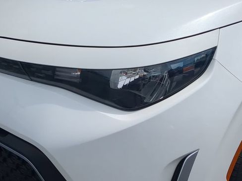 Used 2025 Kia Soul LX FWD image 10