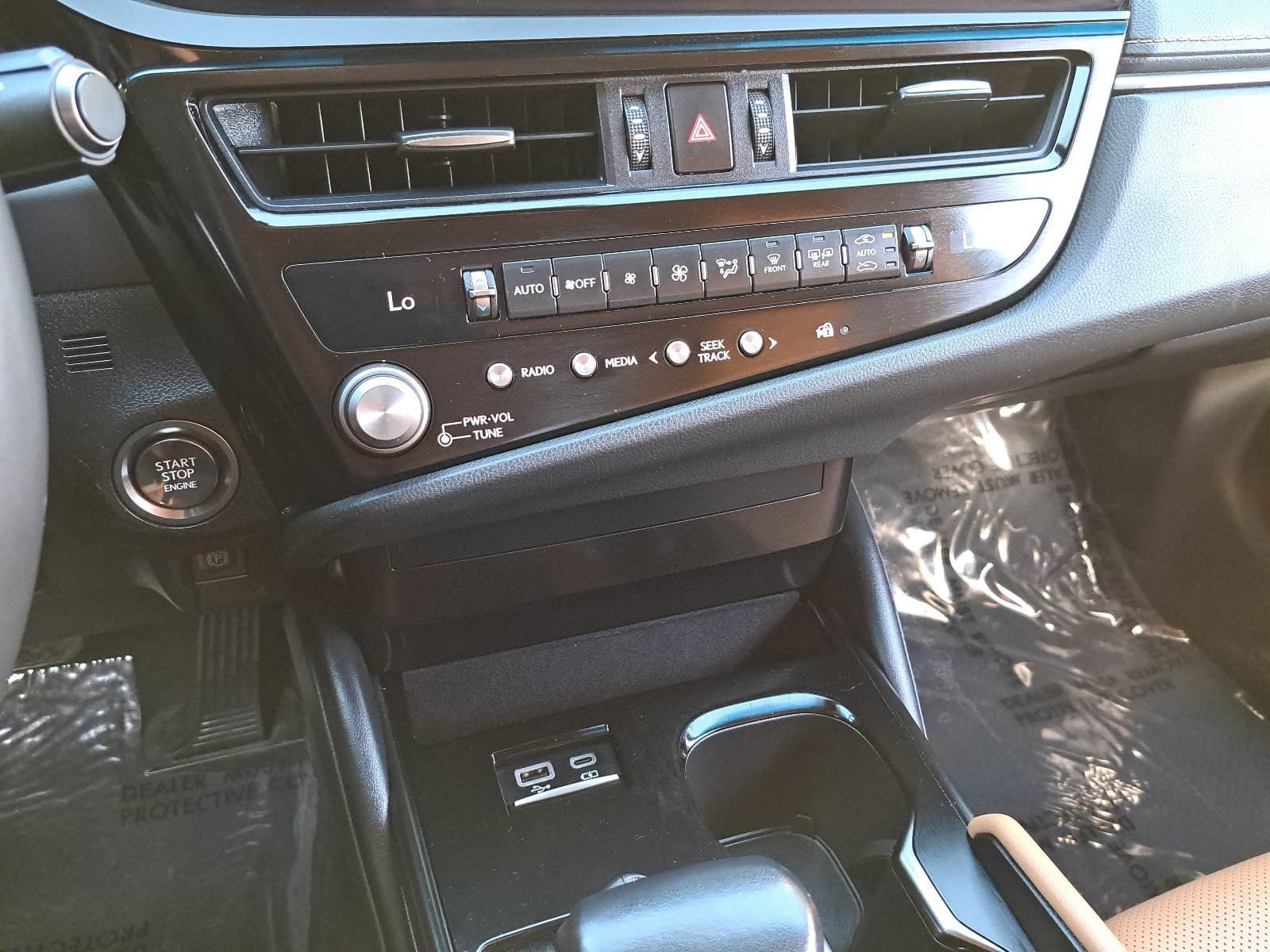 Used 2024 Lexus ES 350 w/ Accessory Package (Z1) FWD image 25