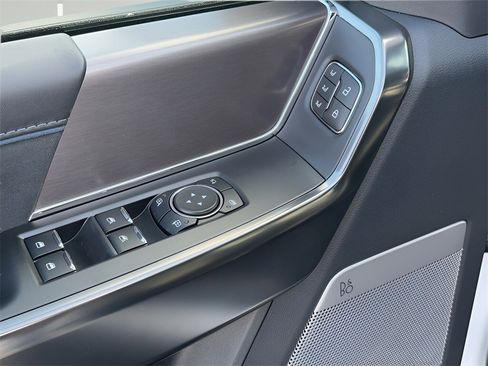 New 2025 Ford F150 Platinum w/ FX4 Off-Road Package image 28